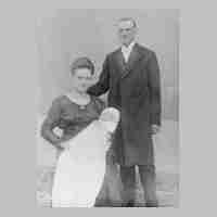 094-0009 Ostern 1922. Die erste Taufe im Hause von Heinrich und Meta Darge.jpg
